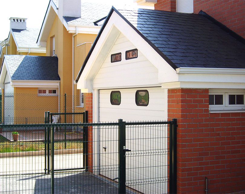 Reparación de puertas y automatismos Reparación de puertas y automatismos