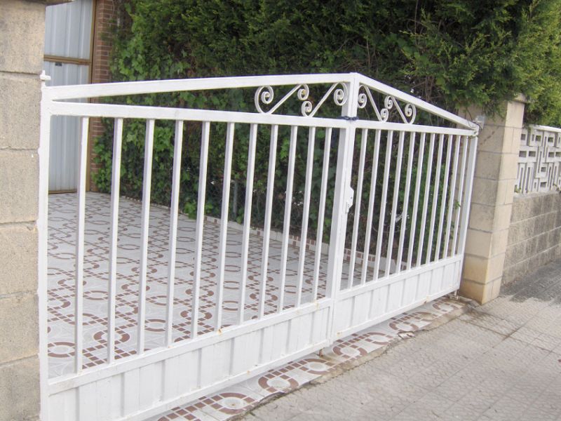 Puertas en forja y tubo Puertas en forja y tubo